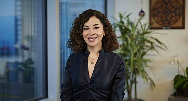 Yoğun ilgi gören 'L'Oréal Türkiye 50+ Tekno Kadın Guru Programı' mezunlarını verdi