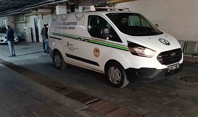 Yolda yürürken bıçaklı saldırıya uğrayan şahıs hayatını kaybetti