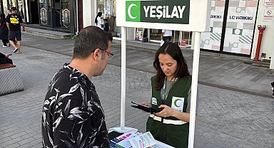 Yoldan geçen vatandaşlara bağımlılık testi