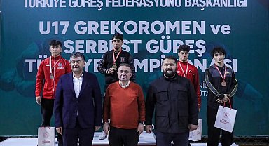 Yunusemreli güreşçi Kadir Kadiroğlu Türkiye 3'üncüsü oldu