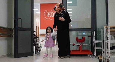 Yürüyemez dediler, ilk adımlarını engelsiz attı