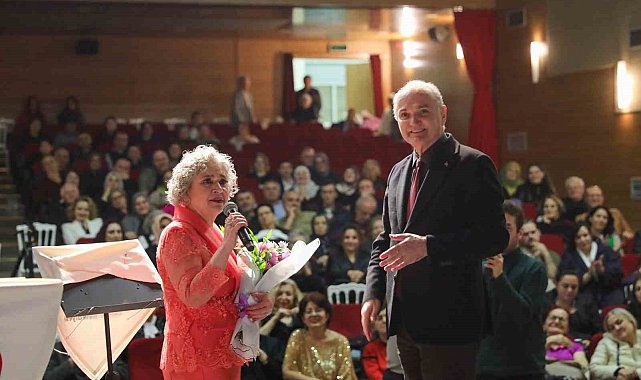 Zeki Müren ve Şükrü Tunar şarkılarla anıldı