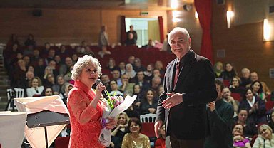 Zeki Müren ve Şükrü Tunar şarkılarla anıldı
