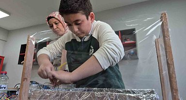 11 yaşında zehirsiz tarım için kolları sıvadı