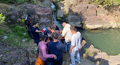 16 yaşındaki çocuk mesire alanında girdiği derede boğuldu