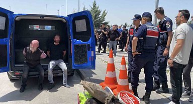 17 yaşındaki genç arazi kavgasında tüfeği ateşledi, bir kişiyi ve yanlışlıkla babasını vurdu