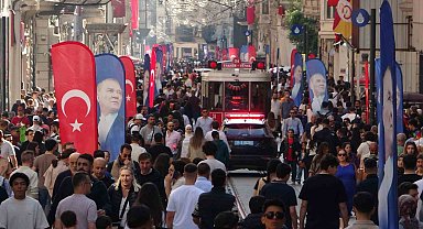 19 Mayıs'ta Taksim Meydanı ve çevresi Türk bayraklarıyla donatıldı