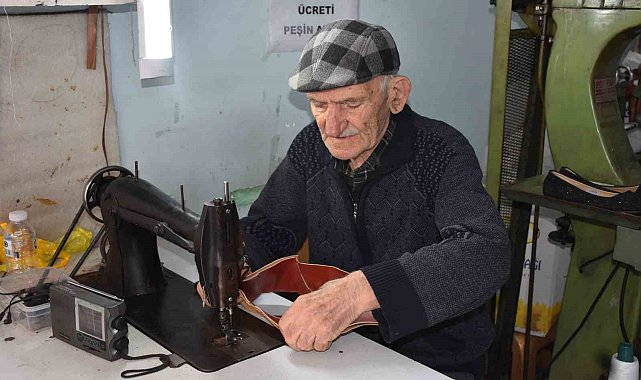 20 metrekarelik dükkanda fabrikasyona direniyor