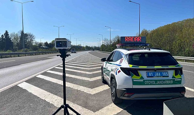 21'i alkolden 202 araç trafikten men edildi