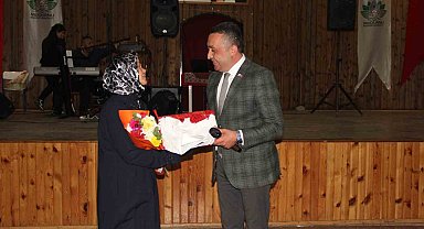 26 yıldır gözü gibi baktığı engelli oğlunu kaybeden anne, 'Yılın Annesi' seçildi