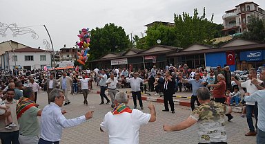 'Hıdırellez Şenliği' büyük bir katılımla gerçekleştirildi