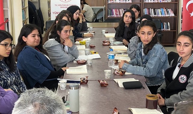 'Yüksekova Okuyor' etkinliğinde öğrenciler kitap içeriklerini tartıştı