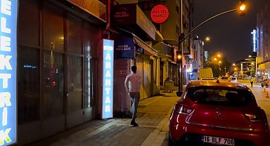 4 kez alkolmetreye üflemedi, yetmedi kaçmaya çalıştı, polisin bir sözüyle geri döndü