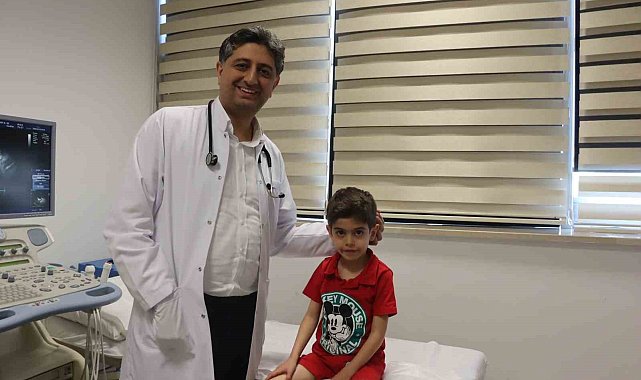 4 yaşındaki Yusuf'un delik kalbi, anjiyografik yöntemle kapatıldı