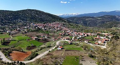 672 yıllık tarifle yılda 1 kez yapılıyor...Herkes o köye akın etti