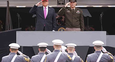 ABD Başkanı Trump: "Dünyanın şimdiye kadar gördüğü en güçlü ordusunu ben inşa ettim"