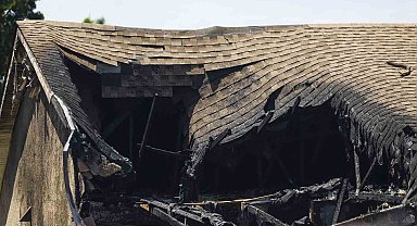 ABD'de yerleşim yerine düşen uçakta 6 kişinin öldüğü doğrulandı