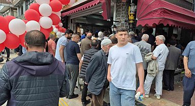 Açılışta izdiham