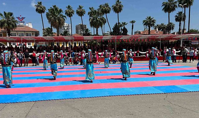 Adana'da 19 Mayıs Atatürk'ü Anma, Gençlik ve Spor Bayramı coşkusu