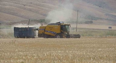 Adıyaman'da hububat hasadı arpa ile başladı