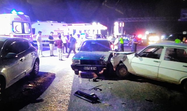 Adıyaman'da, iki otomobil çarpıştı: 5 yaralı