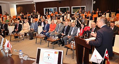 Afyon Eğitim Vakfı'ndan 910 öğrenciye karşılıksız burs desteği