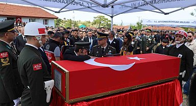 Afyonkarahisar kahramanını uğurladı