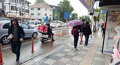 Afyonkarahisar'da yağışlı hava etkili oldu