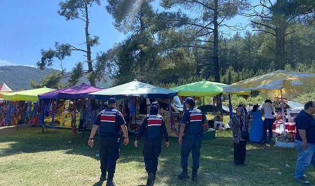 Ağaçlı'daki festivalde jandarma ekipleri kuş uçurtmadı