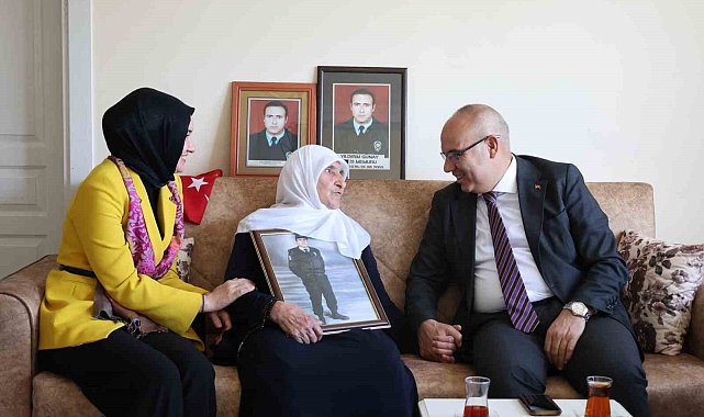 Ağrı Valisi Koç'tan şehit annesine Anneler Günü ziyareti