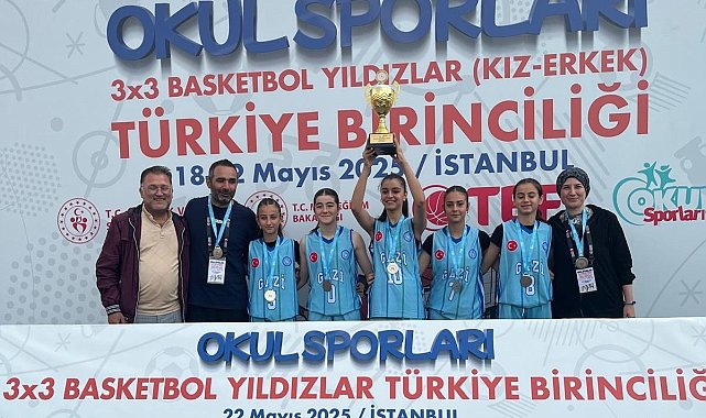 Ahmetli Gazi Ortaokulu'nun Yıldız Kızları Türkiye ikincisi oldu