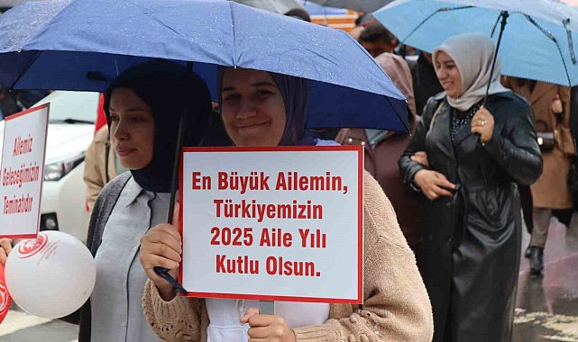 Aile Haftası'nda kortej yürüyüşü düzenlendi