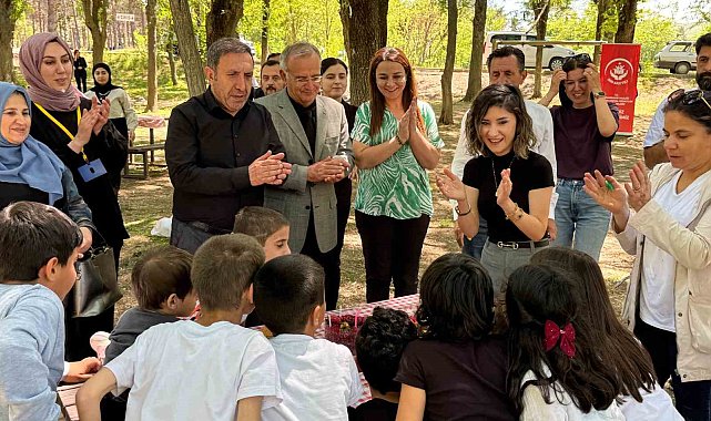 Aile yılı kapsamında 'Ekranlardan Uzak, Kalpten Yakın' etkinliği yapıldı
