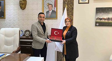 AK Partili Ayşe Sula Köseoğlu'ndan Akçadağ Belediyesi'ne ziyaret