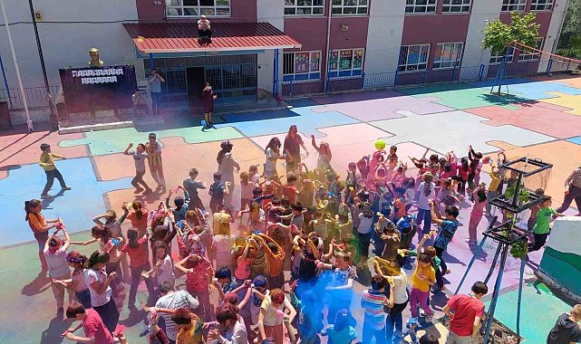 Akçaköy İlk-Ortaokulu'nca colourfest etkinliği yapıldı