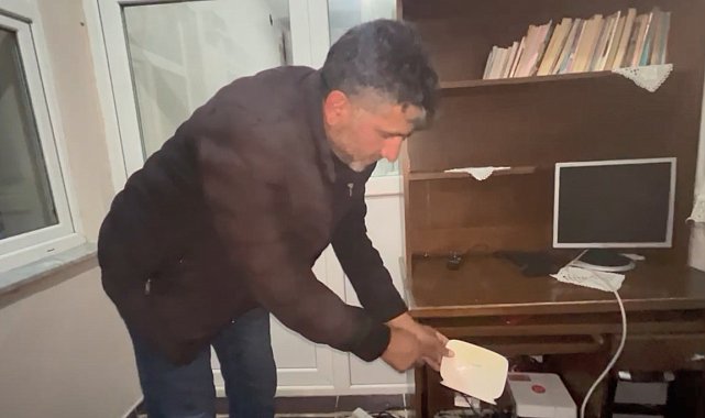 Akyaka'da dereler taştı, ahırları su bastı