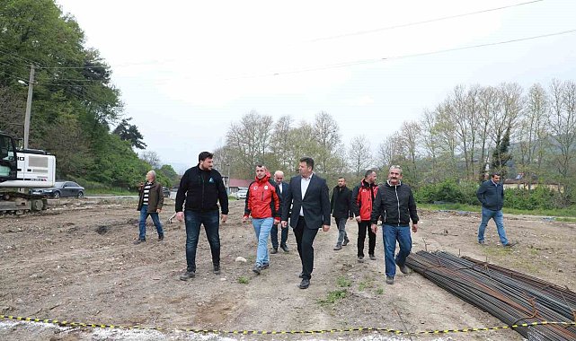 Akyazı'da 4 mahallede spor tesisi çalışmaları başladı