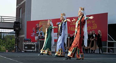 Alanya'da 2'ncisi düzenlenen Uluslararası Halk Dansları ve Müzik Festivali'ne yoğun ilgi