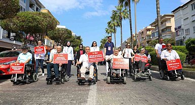 Alanya'da engelsiz halk plajı hizmete açıldı