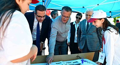 Alaşehir BİLSEM'de TÜBİTAK 4006 Bilim Fuarı açıldı