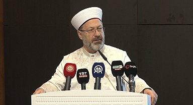Ali Erbaş: "İnsanlık, cinsiyetsiz bir toplum oluşturma çabası içine giren sapkın bir anlayışla karşı karşıyadır"