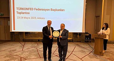 Alim'den, Öğücü'ye teşekkür plaketi