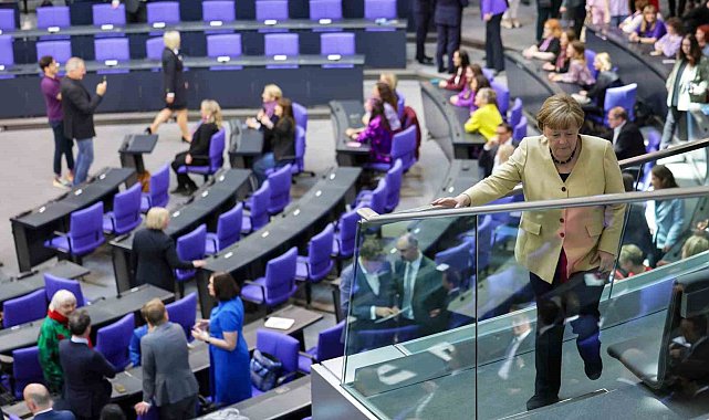Almanya'da ilk: Friedrich Merz ilk turda başbakan seçilemedi