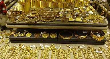 Altın düşüyor, uzmanlar uyarıyor: "Altın düşerken panik değil, strateji kazandırır"