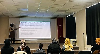 Altıntaş'ta okul aile birliği üyelerine seminer