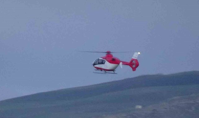 Ambulans helikopter 10 günlük bebek için havalandı