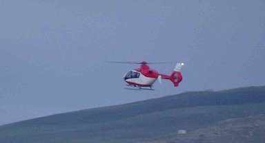 Ambulans helikopter 10 günlük bebek için havalandı