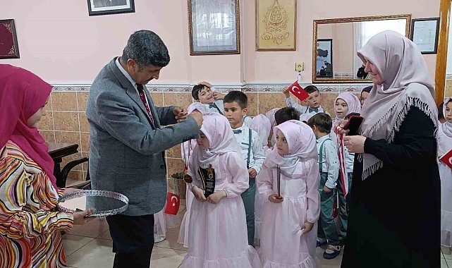Anamur'da Kur'an ile tanışan minikler için program düzenlendi