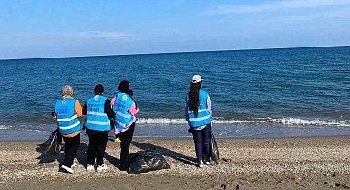 Anamurlu gençler sahil temizliği yaptı