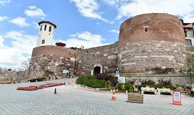 Ankara Kalesi'ne hassas dokunuş
